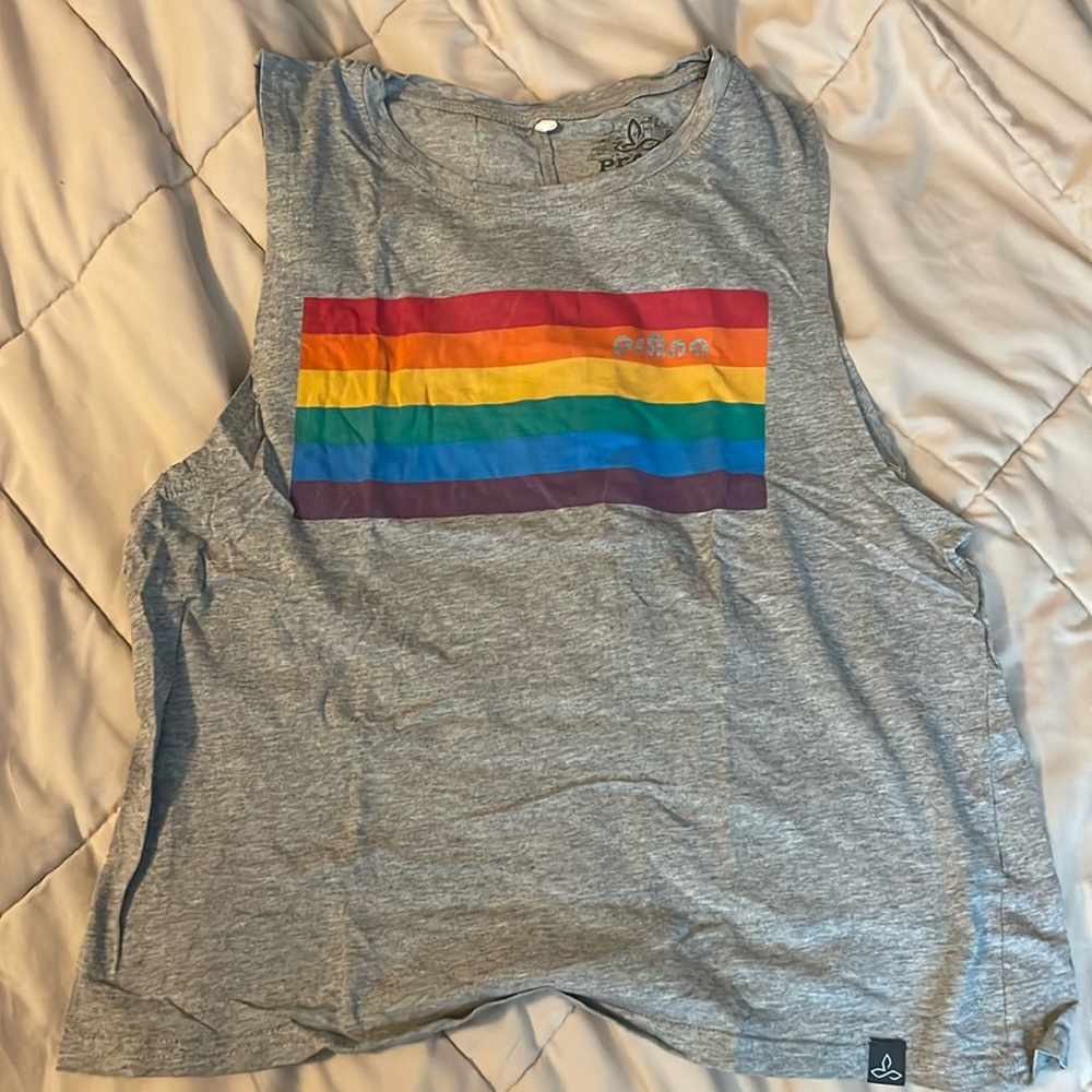 prana muscle tee/tank